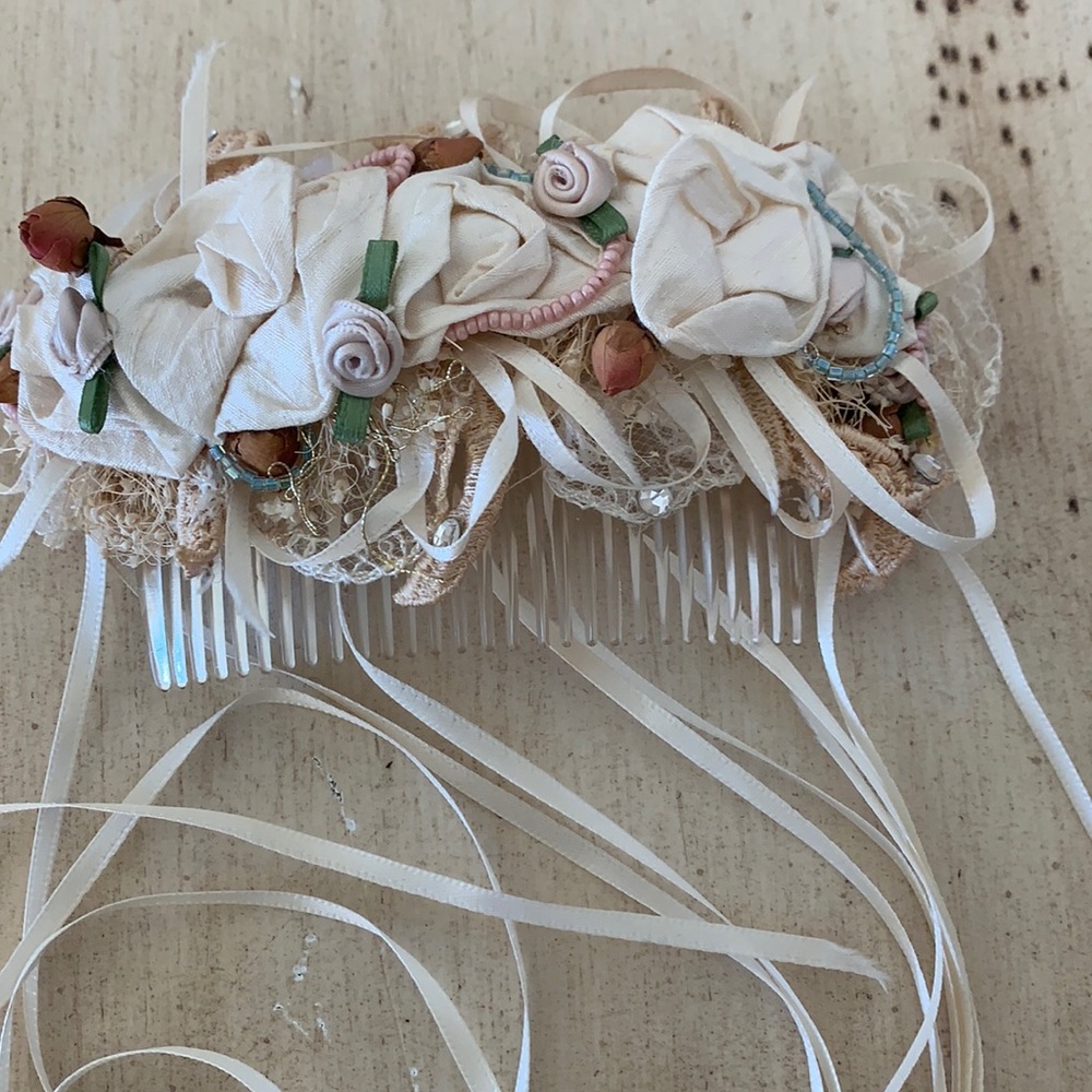 Elegant silk Hair comb